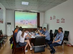 俄羅斯客戶來場(chǎng)考察電纜橋架自動(dòng)成型設(shè)備