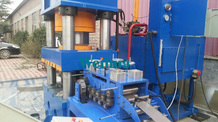 貨架層板支架自動沖壓線 20141226_163837.jpg