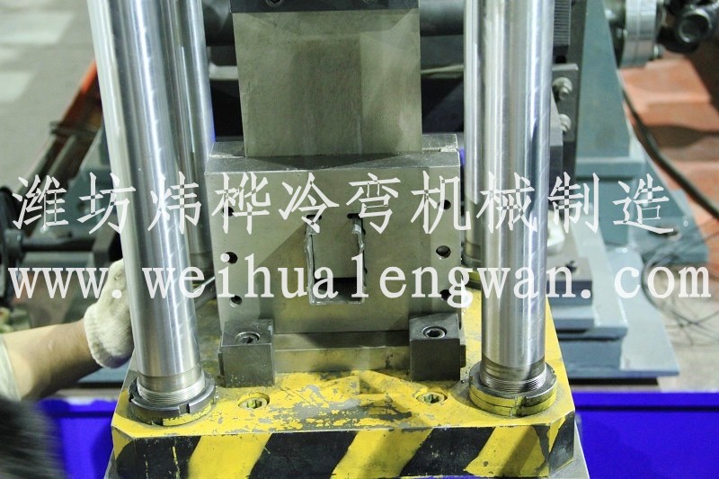 太陽能光伏支架自動成型設(shè)備 太陽能光伏支架自動成型設(shè)備